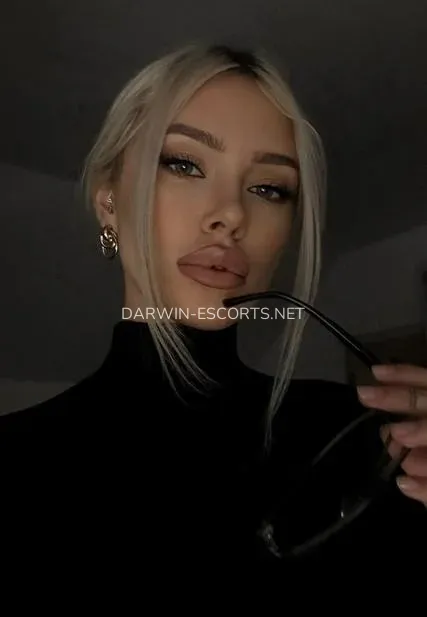 Darwin escorts Amanda — 3