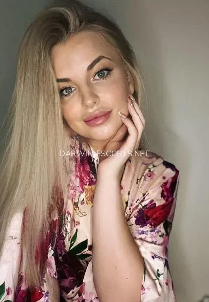 Darwin escorts Erica — 5