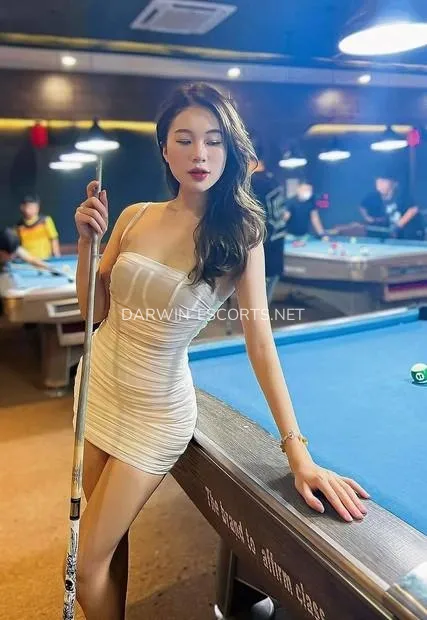 Darwin escorts Ann-marie — 2