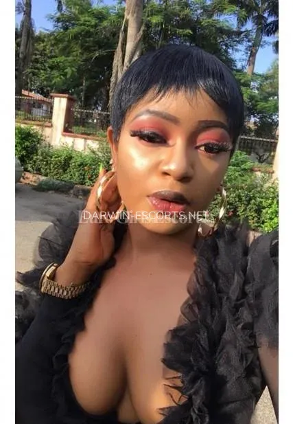 Darwin escorts Kira — 1