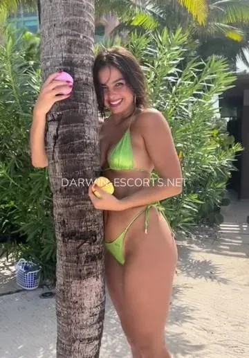 Darwin escorts Anette — 3