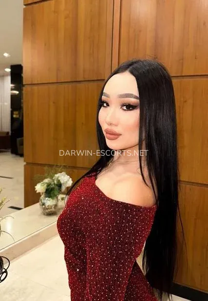 Darwin escorts Erica — 5
