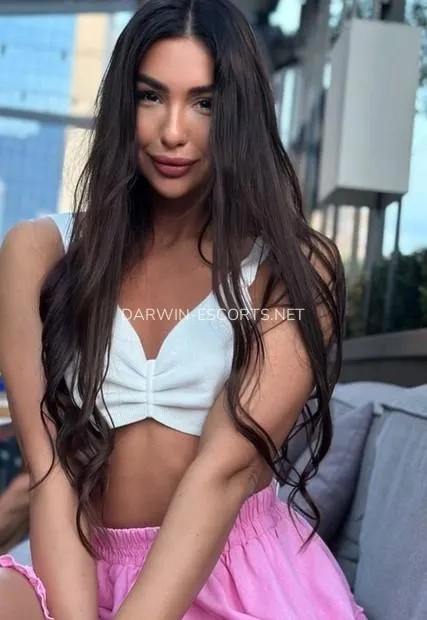 Darwin escorts Ebba — 2