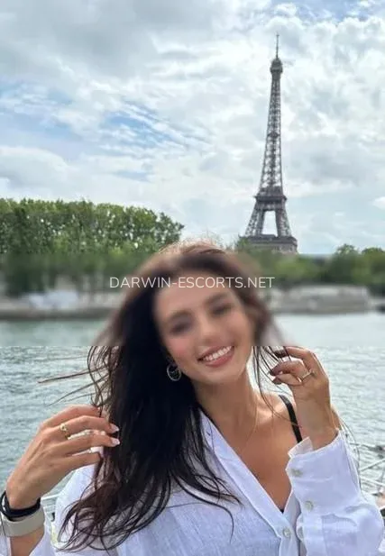 Darwin escorts Bailey — 5