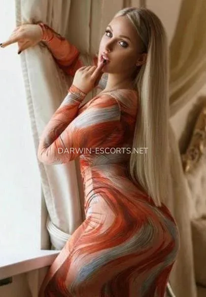 Darwin escorts Elisabeth — 4