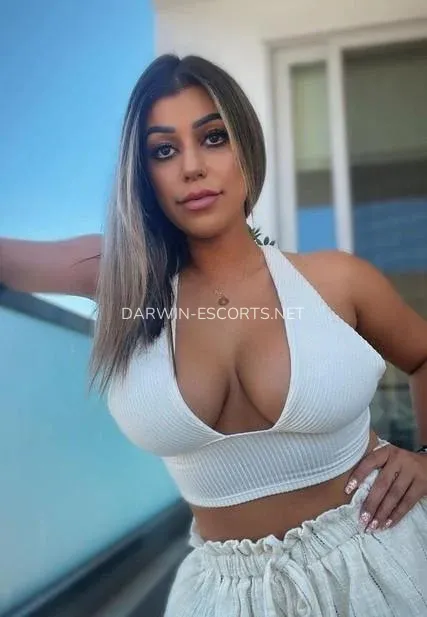 Darwin escorts Oriana — 9