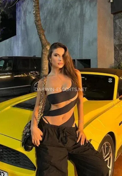 Darwin escorts Aubrey — 1
