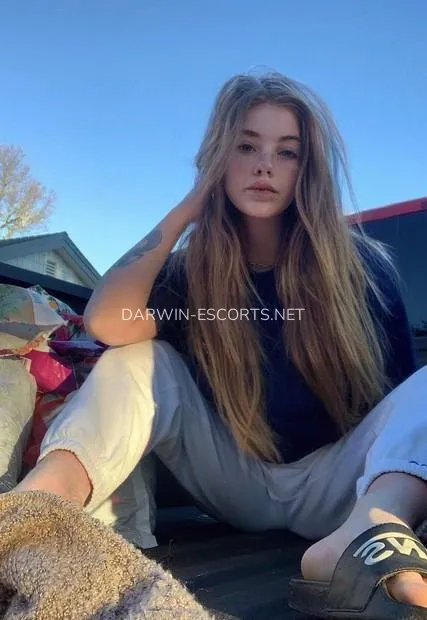 Darwin escorts Sonja — 2