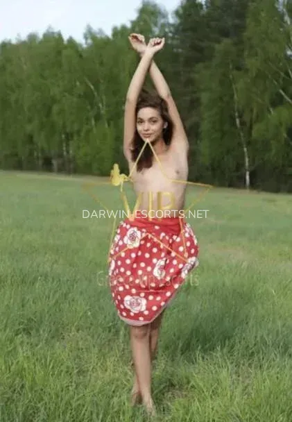 Darwin escorts Inger — 4