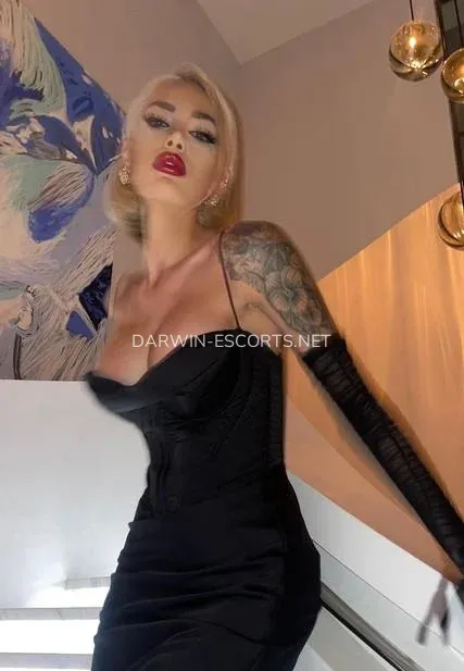 Darwin escorts Chloe — 3