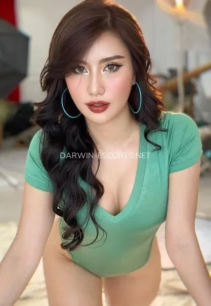 Darwin escorts Olivia — 3