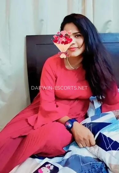 Darwin escorts Ariel — 2