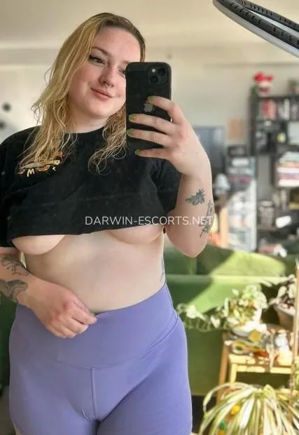 Darwin escorts Jazmine — 2