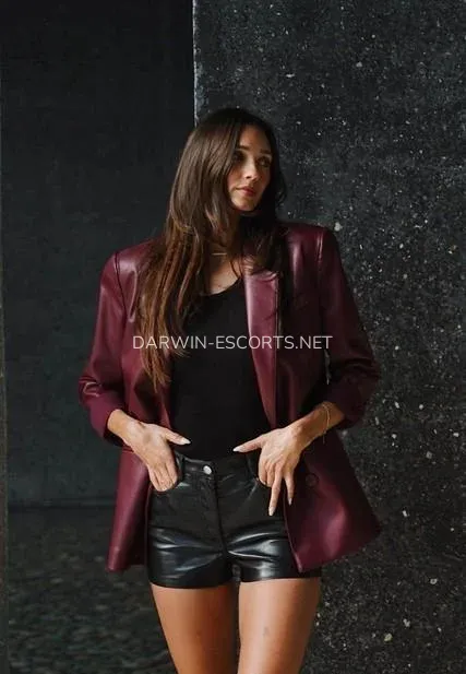 Darwin escorts Helen — 7