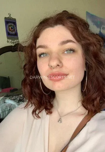 Darwin escorts Mallory — 1