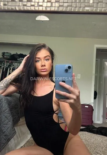 Darwin escorts Macy — 3