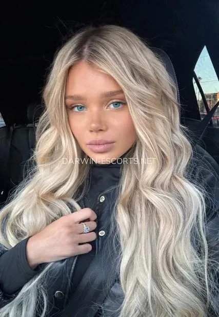 Darwin escorts Lovisa — 1