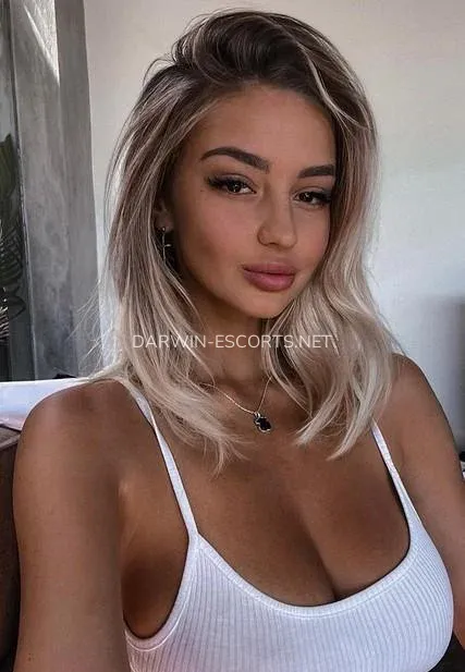 Darwin escorts Susana — 4