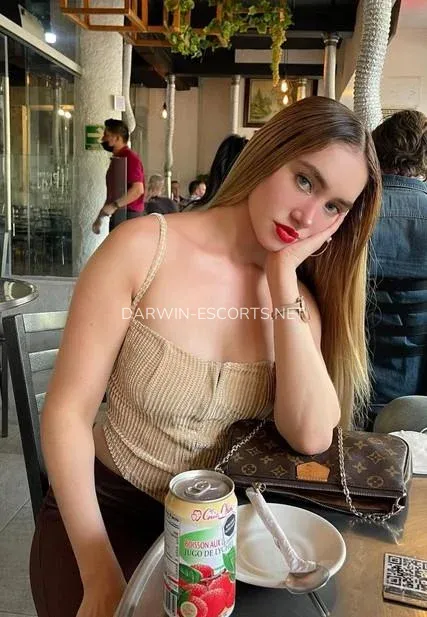 Darwin escorts Ingeborg — 4