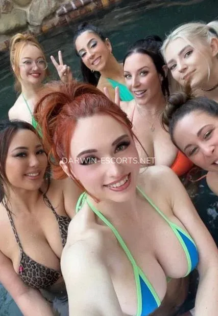 Darwin escorts Alexandra — 1