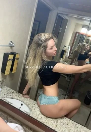 Darwin escorts Sofie — 2