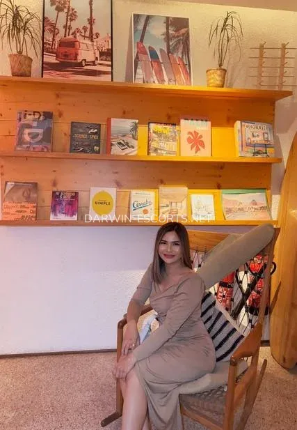 Darwin escorts Sarah — 5