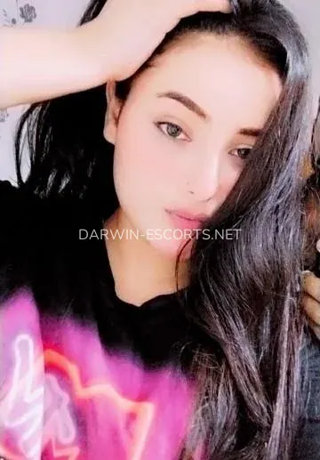 Darwin escorts Karolina — 1