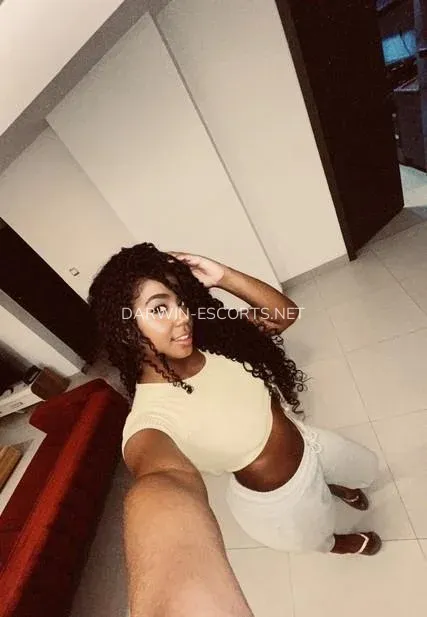 Darwin escorts Elise — 8