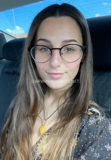 Darwin escorts Julia — 1