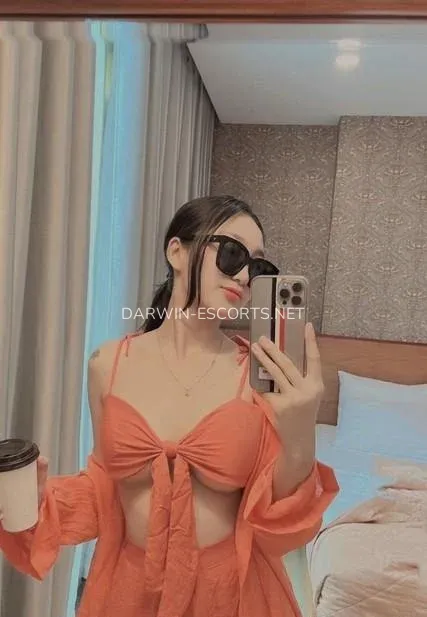 Darwin escorts Ulrika — 1