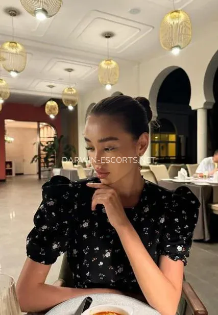 Darwin escorts Ingrid — 3