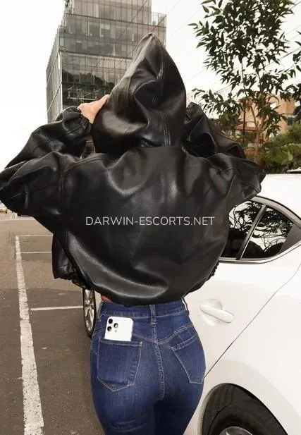 Darwin escorts Sofia — 1