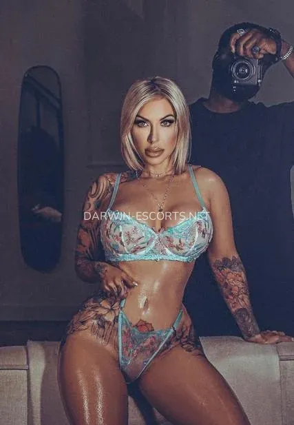 Darwin escorts Clio — 1