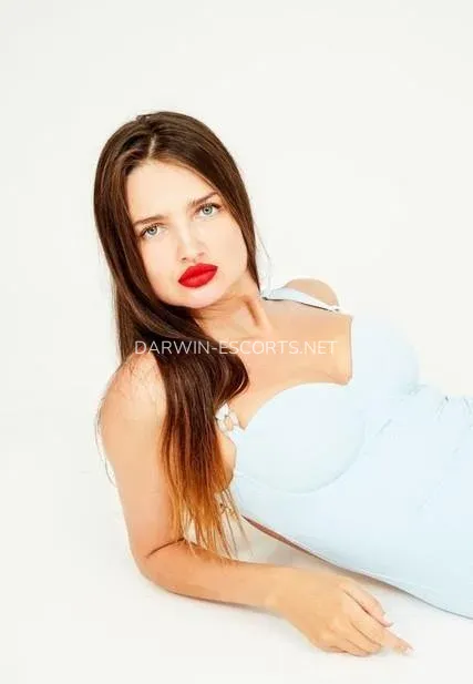 Darwin escorts Alyssa — 5