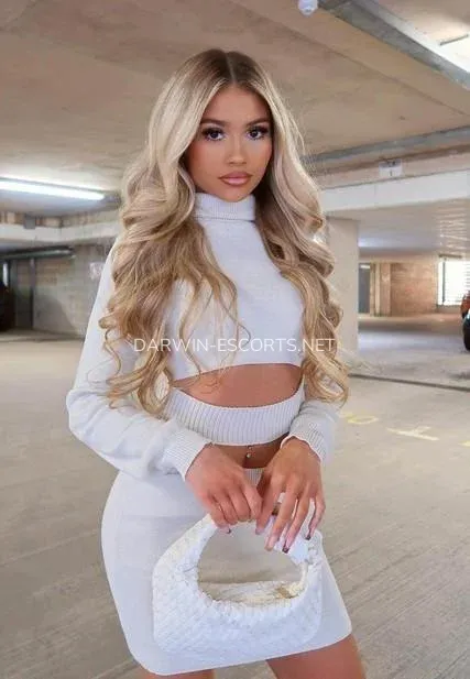 Darwin escorts Lena — 1