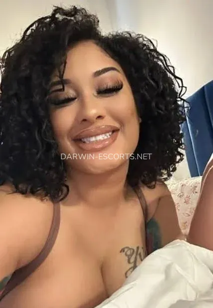 Darwin escorts Nathalie — 5