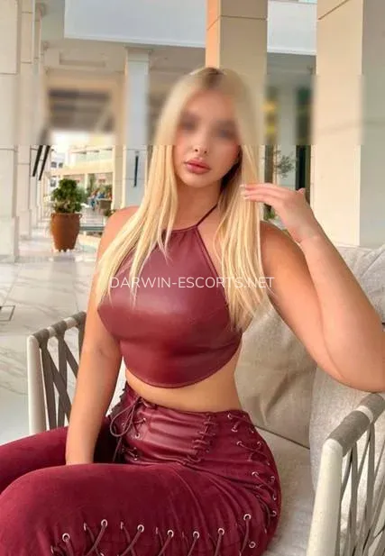 Darwin escorts Agneta — 7