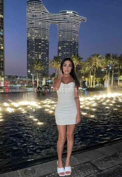 Darwin escorts Ida — 1