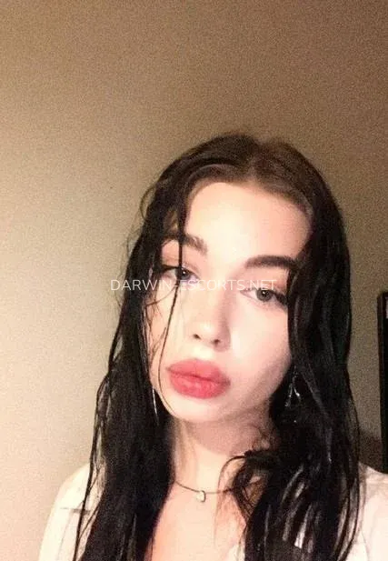 Darwin escorts Amy — 1