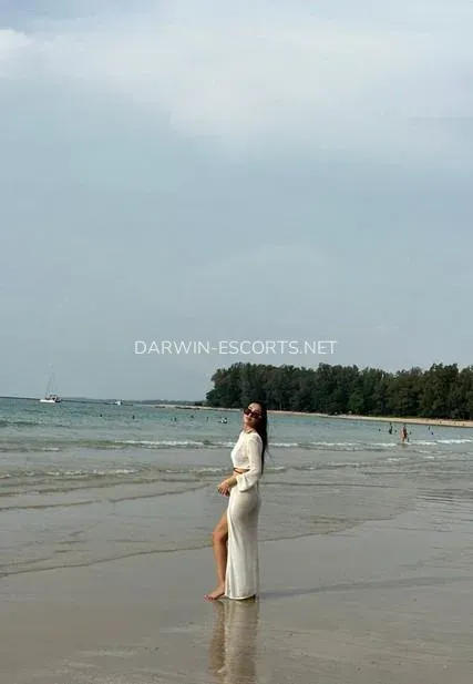 Darwin escorts Alma — 6