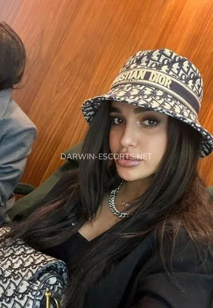 Darwin escorts Hope — 3