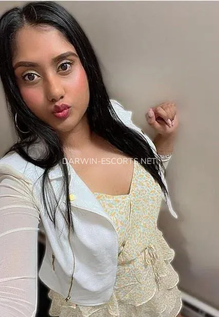 Darwin escorts Madelyn — 1