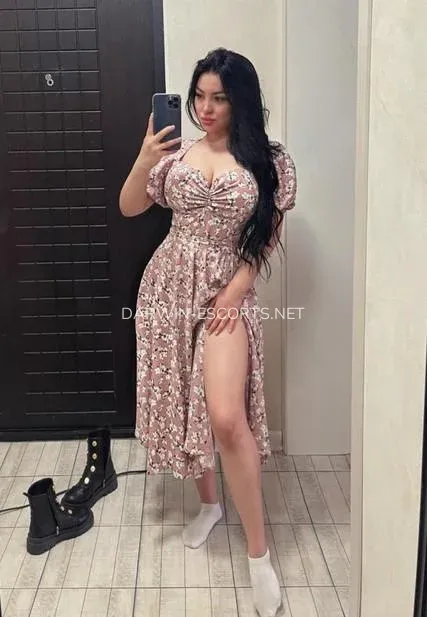 Darwin escorts Kristin — 3