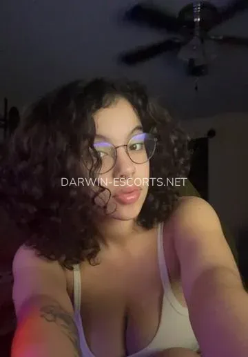 Darwin escorts Camryn — 3