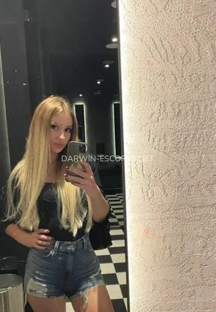 Darwin escorts Preciosa — 5