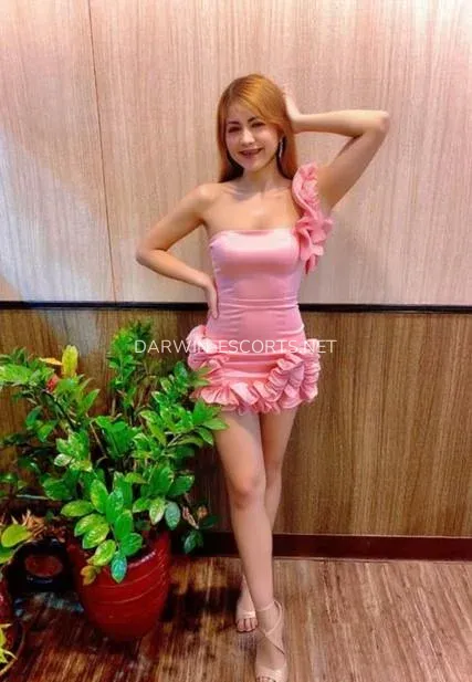 Darwin escorts Isabella — 6