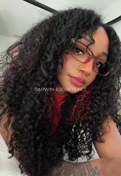 Darwin escorts Lisa — 3