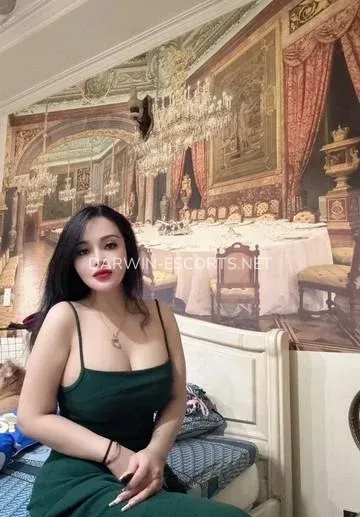 Darwin escorts Emma — 3