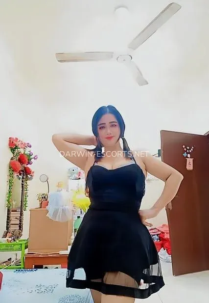 Darwin escorts Naomi — 9