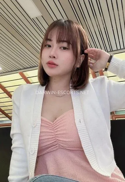 Darwin escorts Barbro — 1